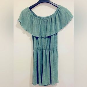 Short jumpsuit, green, off the shoulder women’s medium